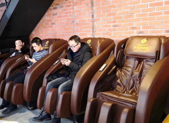 有维修按摩椅的电话吗（维修按摩椅）